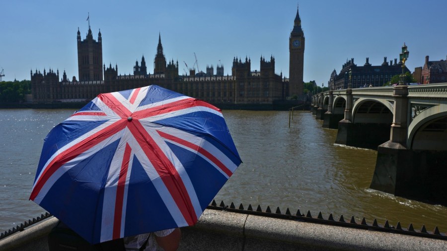 UK Heatwaves Linked to Over 2,700 Deaths Amid Rising Temperatures
